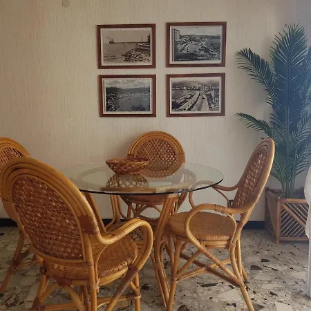 Frontemare 2 Apartment